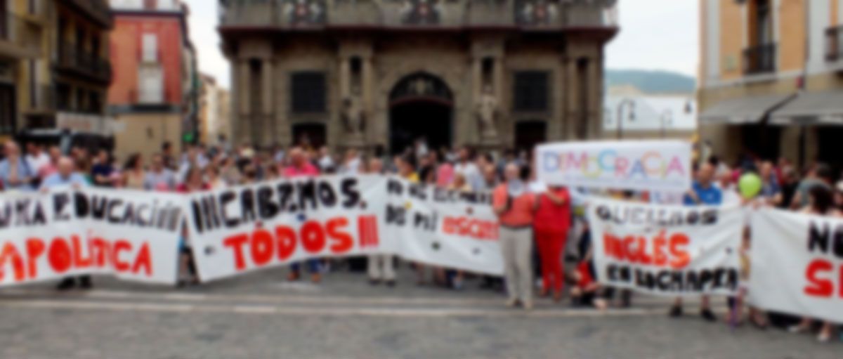 «El cuatripartito usa el idioma para expulsar a parte de la sociedad»