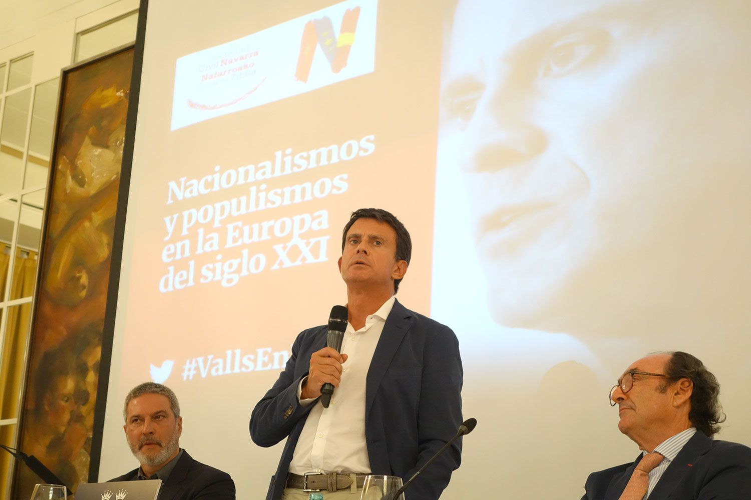 Valls ve el modelo de Europa en peligro y apela a la sociedad civil