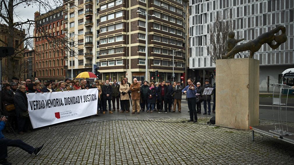 Víctimas del terrorismo instan a «negar legitimidad» a quienes pretenden «falsear y blanquear» la historia de ETA