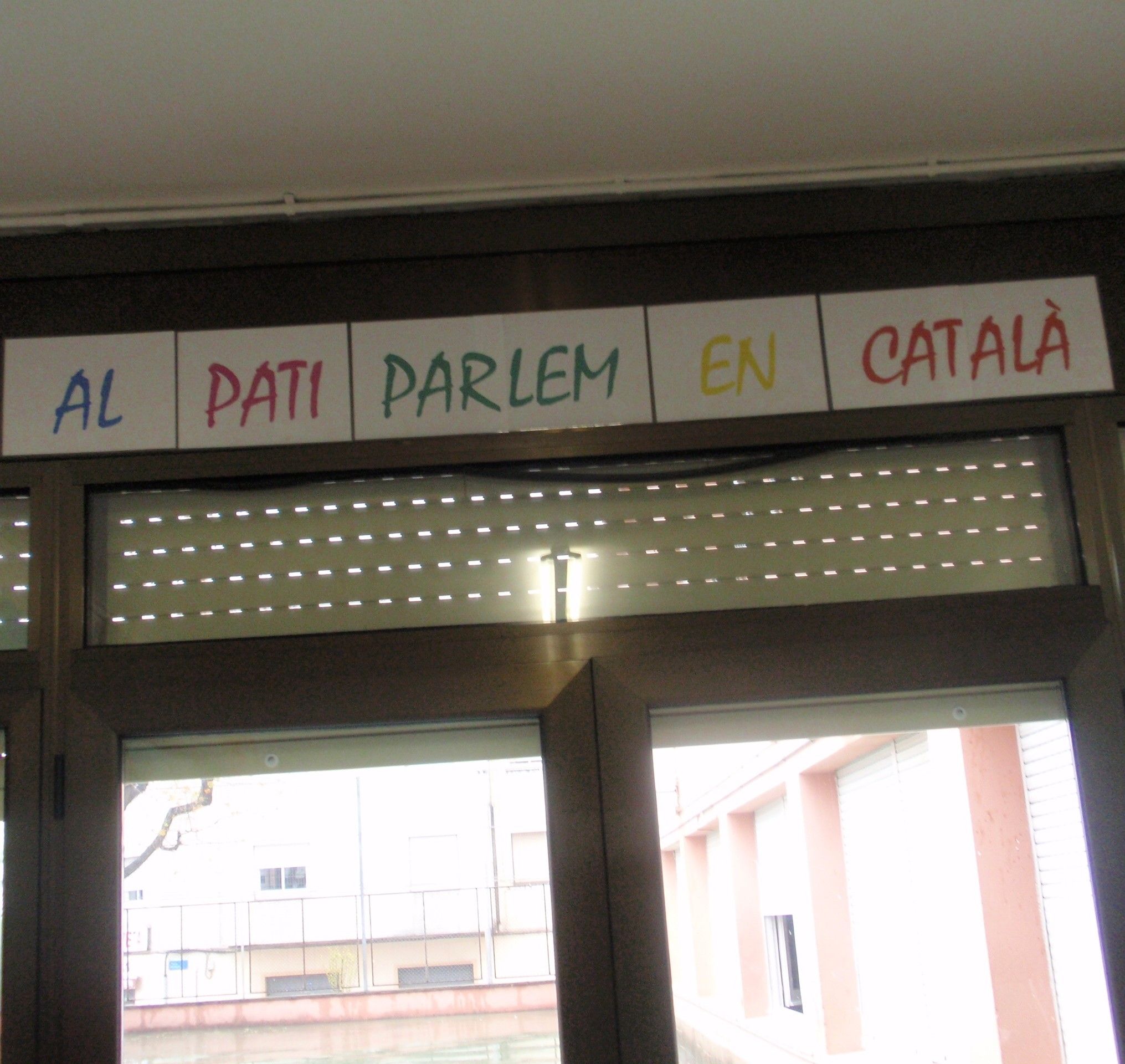 Escuela de Todos denuncia el nuevo Decreto lingüístico del sistema educativo catalán