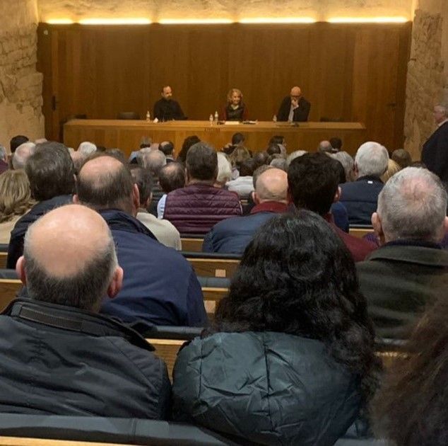 Conferencia de Esperanza Aguirre en Pamplona en los medios