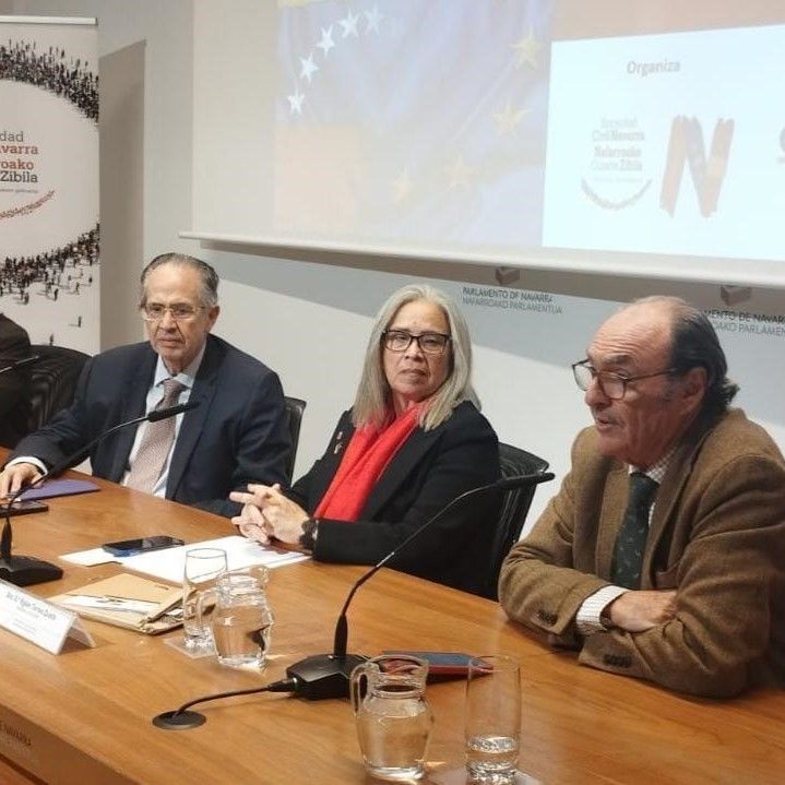 Imágenes, vídeo y resumen de la mesa redonda sobre Venezuela