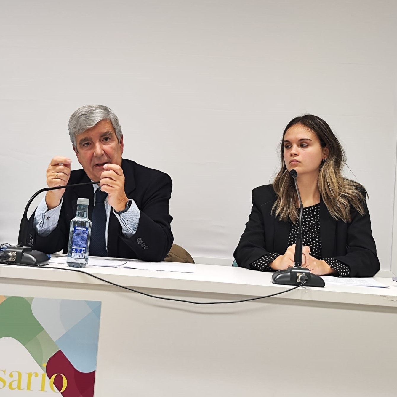 Imágenes y resumen de la conferencia de Juan Manuel Fernández